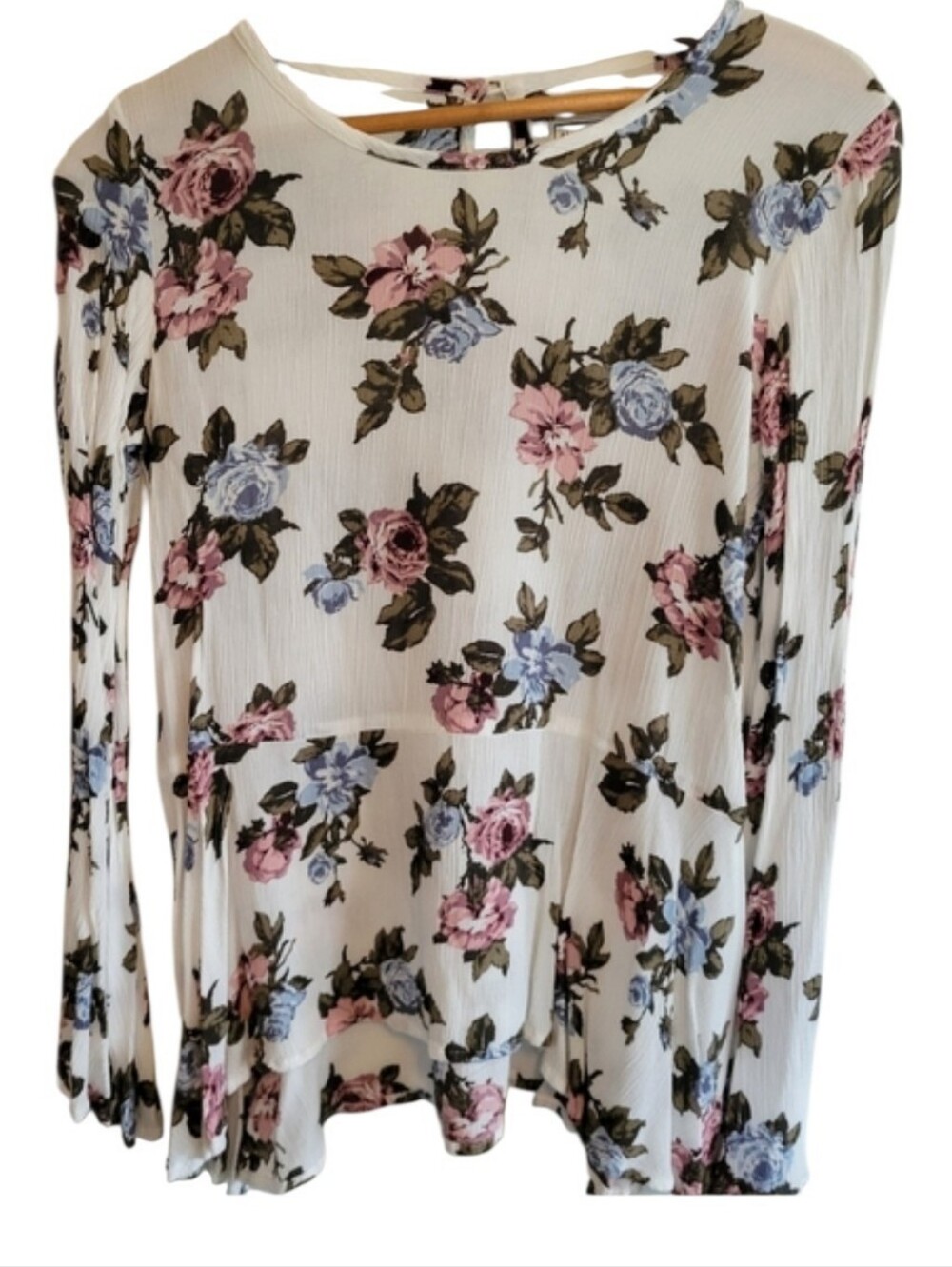 Abercrombie & Fitch White Floral Long Sleeve peasant-style blouse Size XS
